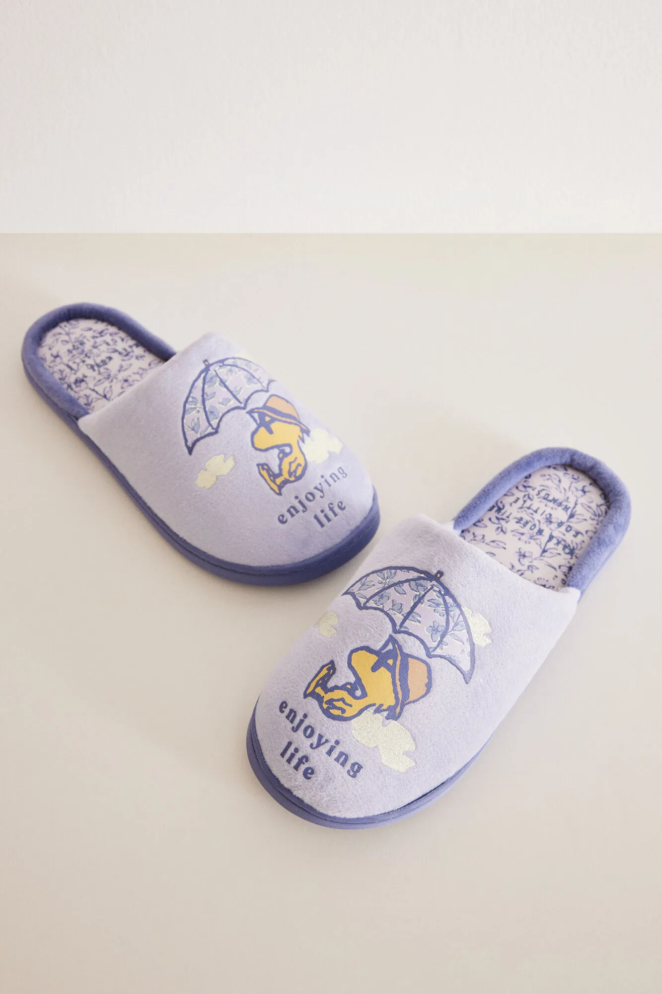 Zapatillas casa lilas Snoopy