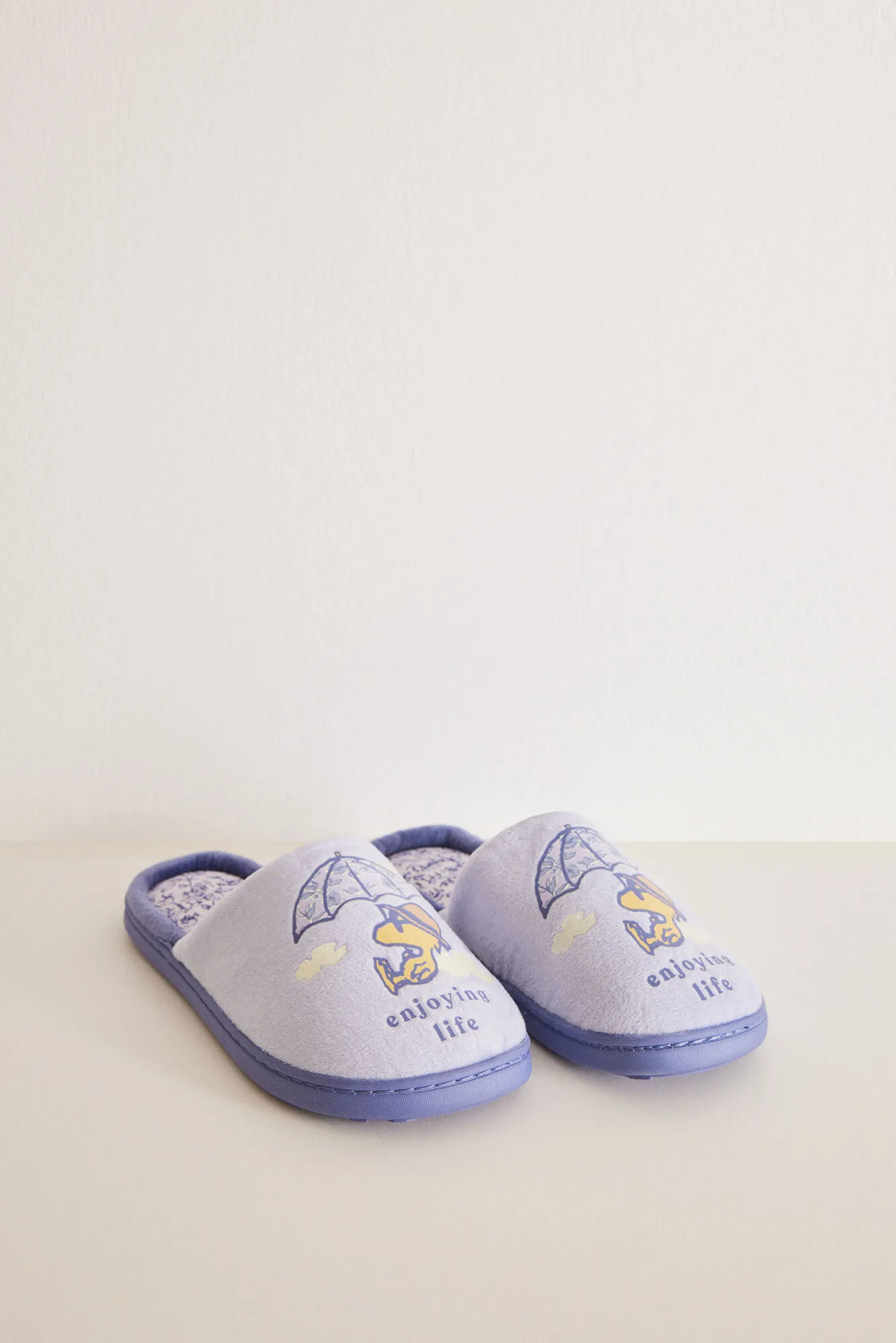 Zapatillas casa lilas Snoopy