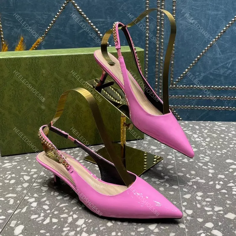 Zapatos de vestir Diseñadores Sandalias para mujer Charol Cadenas de moda Hebilla Lady Kitty Heel Slingbacks 4.5 cm Tacones Punt