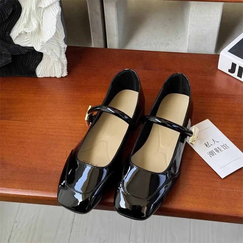 Zapatos para mujeres planos de cuero suelo Mary Jane Elegante Ballet negro rojo poco profundo Chaussures Femme Summer Spring Aut