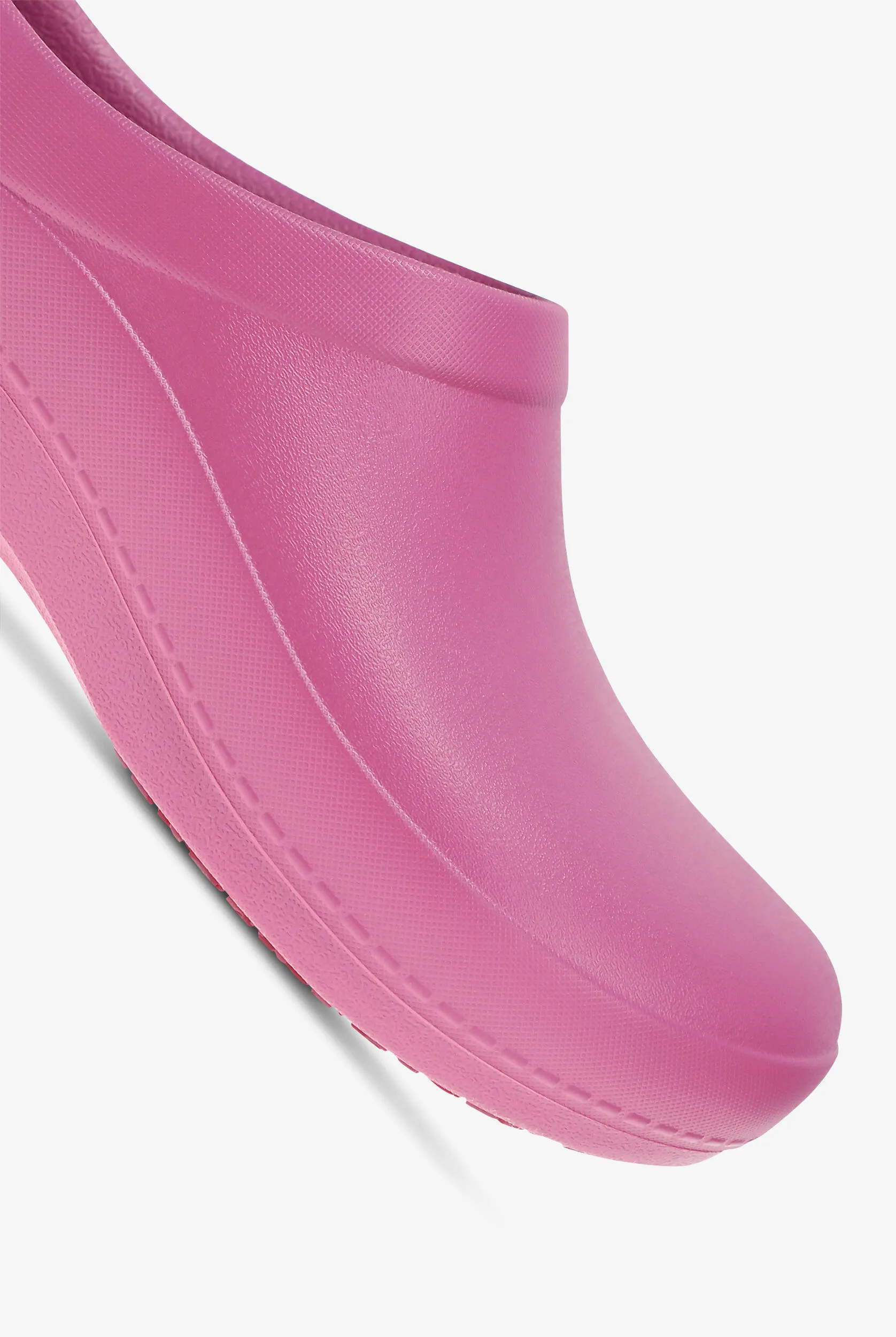Zuecos Dansko Kaci SR Fuchsia con talón abierto para mujer